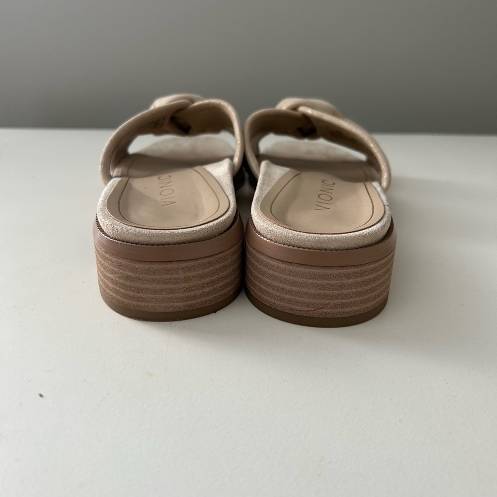 Vionic Mabel Slide - Picture 6 of 7